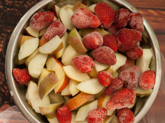 the preparation of natural sweet from the apples