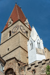 Fototapeta na wymiar Wehrkirche Weissenkirchen in der Wachau