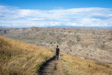Obraz premium Voyageur à Davit Gareja, Géorgie