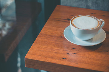 hot latte, coffee shop, plant, coffee cup, close up