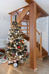 beautiful decorated christmas tree