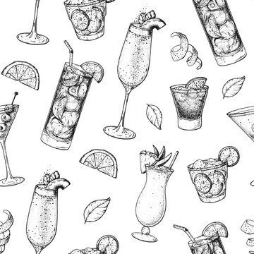 Cocktails hand drawn seamless pattern. Vector illustration. Alcoholic cocktails sketch set. Engraved style. Design template for bar.