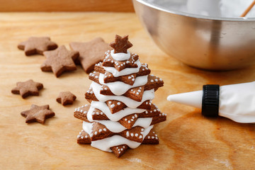 How to make gingerbread christmas tree. Step by step, tutorial.