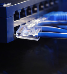 net hab with unplugged cable