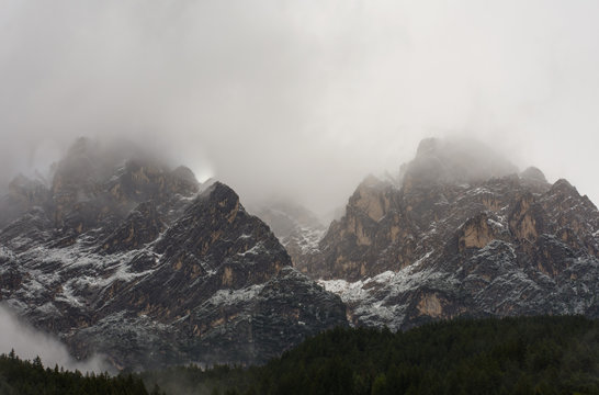 Monte Antelao, Re delle Dolomiti, patrimonio Unesco. Con la cima nella nebbia