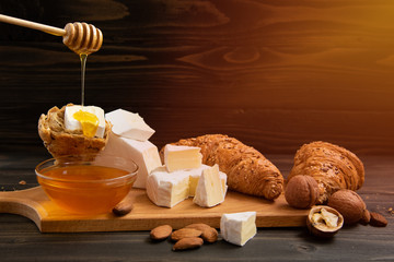 slices of cheese brie or camembert with croissants