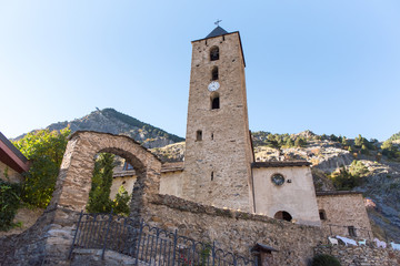 Fototapeta na wymiar Church of Sant Serni in autumn in Canillo, Andorra.