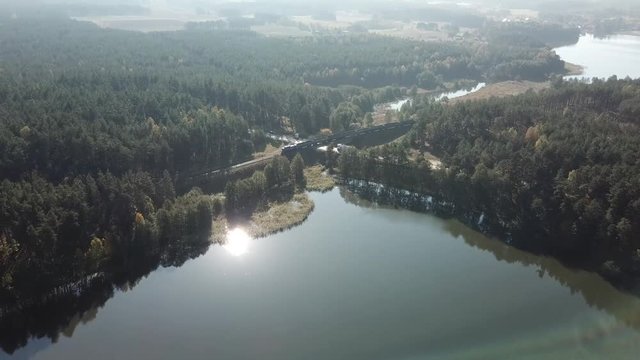 Pociąg, droga, las