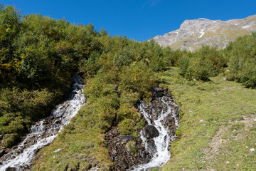 Wasserfall in den Alpen