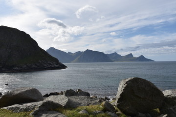 Norwegen, Lofoten, Leknes, Uttakleiv, Haukland, Haukland Beach, Schotterstraße, Küste,...