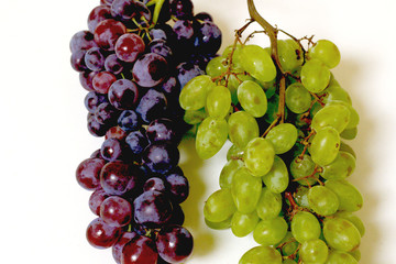 Grapes isolated white background shot 13