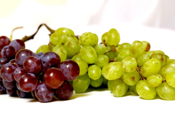 Grapes isolated white background shot 11