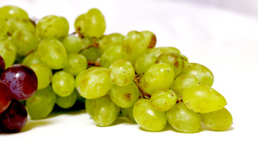 Grapes isolated white background shot 10