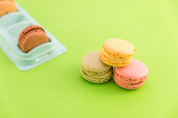 traditional french macaron