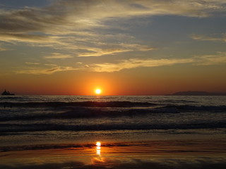 Fototapeta na wymiar tramonto estivo a viareggio 