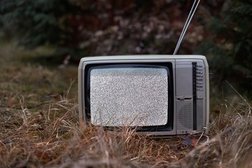 TV no signal in grass