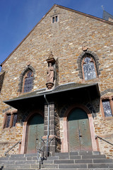 Pfarrkirche St. Matthias - Portal