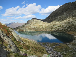Fototapeta na wymiar lacs des Pyrénées 