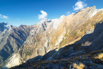 Fototapeta na wymiar Apuan alps