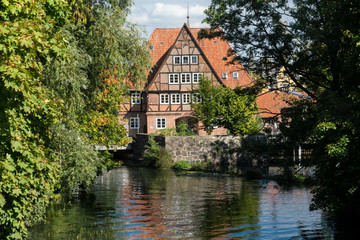 Fototapeta na wymiar Historische Ratsmühle in Lüneburg