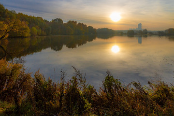 Fototapeta na wymiar sunrise over river moscow