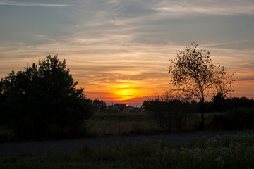 Fototapeta na wymiar sunset in the village