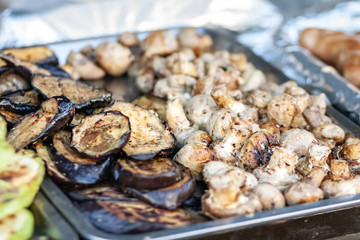 Eggplant and champignons in foil