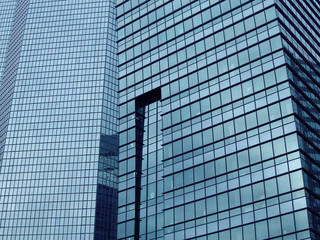 Building dans le quartier d'affaires de La Défense - Paris, France