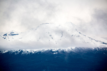Fototapeta na wymiar Hermosos volcanes de la Cordillera de los Andes Chile