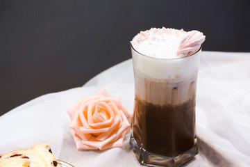hsien macaron milk tea