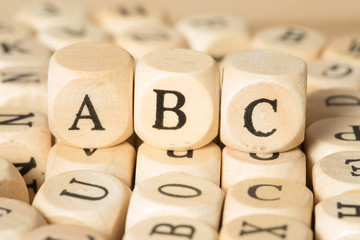 Holzbuchstaben, Alphabet und ABC