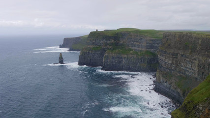 Fototapeta na wymiar The wonderful Cliffs of Moher in Ireland