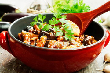 Chicken with eggplants
