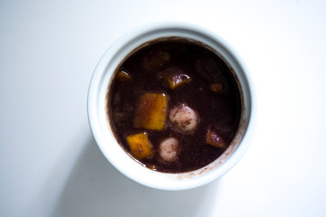 Red bean soup with stick rice gnocchi