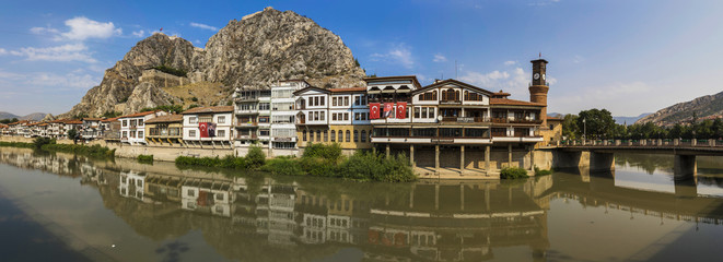 Amasya is known the typical Ottoman buildings. Here in particular a glimpse at the Old Town 