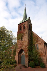 Obraz premium kirche im herbst