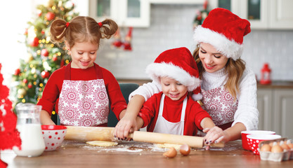 happy family bake christmas cookies