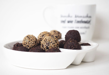 Raw vegan sweet balls
