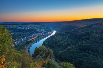 Blick ins Saartal vom Aussichtspunkt Vogelfelsen