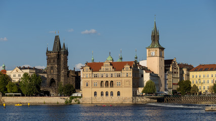 Fototapeta na wymiar embankment of the city of Prague