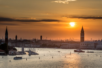 Obraz premium Venice at sunset, view from the cruise ship