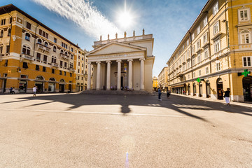 Obraz premium walking through the beautiful palaces of Trieste