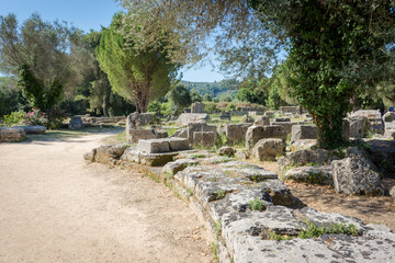 Fototapeta na wymiar view of the ruins of Olympia