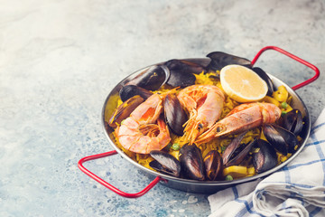Traditional seafood paella
