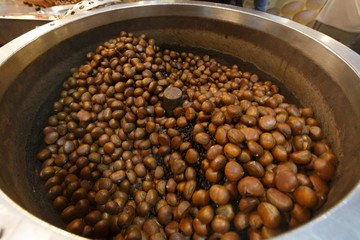 Fototapeta premium Thailand street food : Chestnuts
