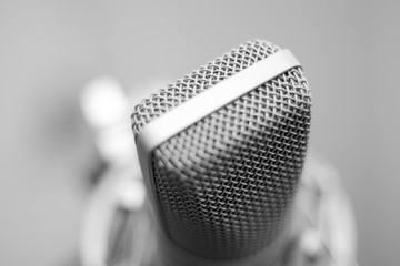 Microphone
