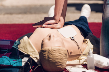 Defibrillator CPR Practice - obrazy, fototapety, plakaty