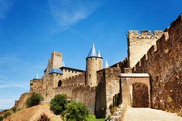 Obraz premium Aude gate and towers of Carcassonne outer wall