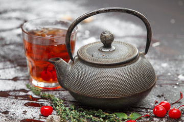 Obraz na płótnie Canvas chinese teapot on wooden table