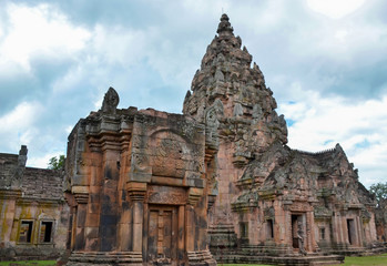 Fototapeta na wymiar ruins of temple in thailand